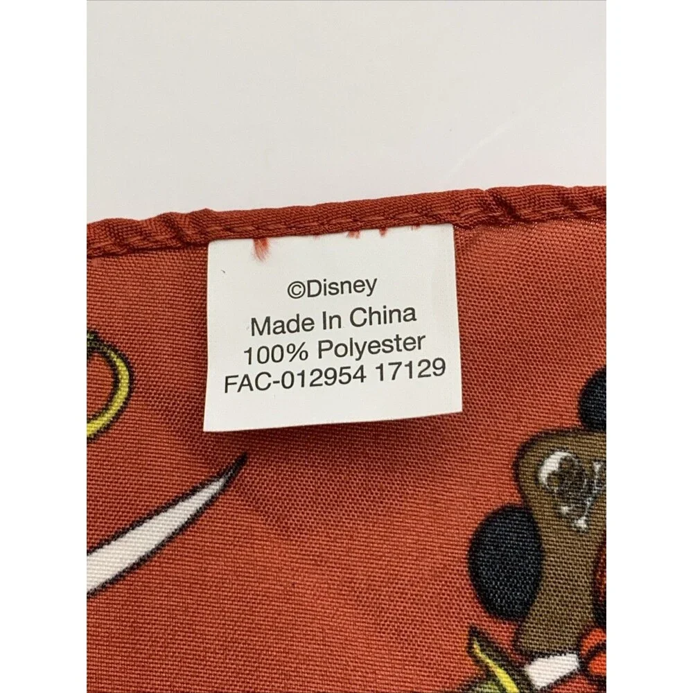 Walt DISNEY Pirates In The Caribbean MICKEY MOUSE Red Bandana Triangle Scarf DCL